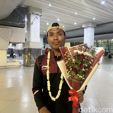 Ikut Asian Games 2023, 7 Potret Lalu Muhammad Zohri Atlet Tercepat Dunia yang Religius