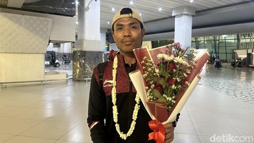 Ikut Asian Games 2023, 7 Potret Lalu Muhammad Zohri Atlet Tercepat Dunia yang Religius