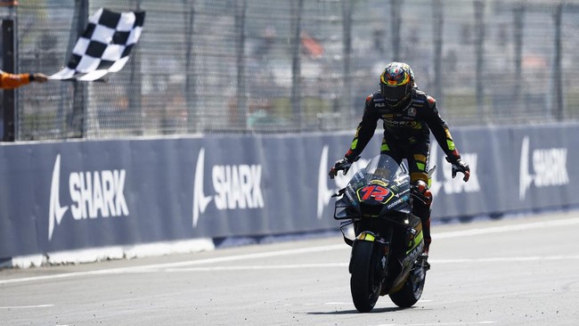 Perubahan di klasemen MotoGP 2023 terjadi setelah pembalap VR46 Marco Bezzecchi jadi pemenang MotoGP Prancis di Sirkuit Le Mans, Minggu (14/5) malam.