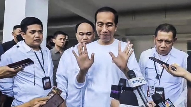 Jokowi tak memberikan jawaban lisan soal dirinya disebut-sebut turut mendorong Prabowo berjumpa Megawati.