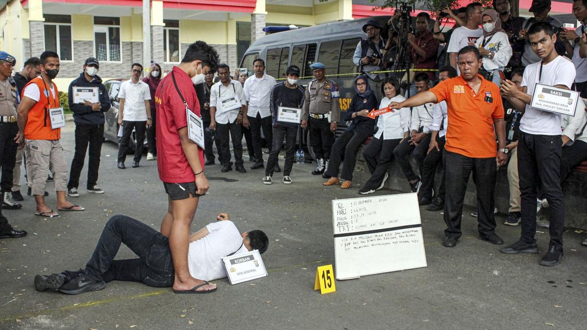 FOTO: 25 Tahun Tragedi Trisakti hingga Vonis Teddy Minahasa