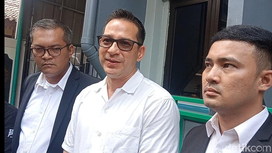 ari wibowo Ari Wibowo saat ditemui di Pengadilan Negeri Jakarta Selatan.
