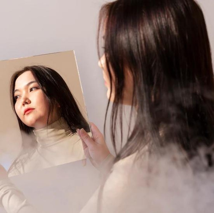 Cara untuk introspeksi diri, jadi lebih sadar dan bahagia/ Foto: Freepik.com/freepik