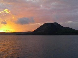 Letusan Kecil Gunung Anak Krakatau: Kemarin 53 Kali, Hari Ini 15 Kali