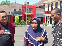 Keluarga Korban Pembunuhan di Kedung Cowek Minta Tersangka Dihukum Mati
