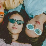 5 Zodiak yang Sering Menjadi Trendsetter di Lingkungkannya, Dikenal Percaya Diri dan Si Paling Up To Date!