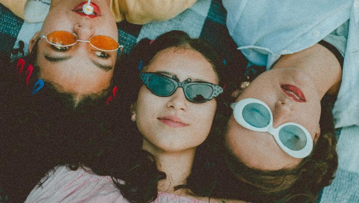 5 Zodiak yang Sering Menjadi Trendsetter di Lingkungkannya, Dikenal Percaya Diri dan Si Paling Up To Date!