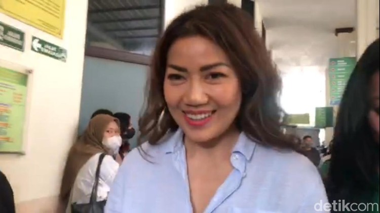 Inge Anugrah saat ditemui di PN Jaksel.