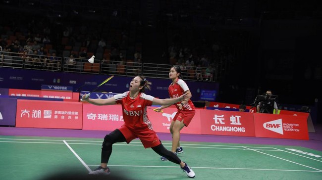 Lanny Tria Mayasari/Ribka Sugiarto lolos dengan dramatis ke babak 32 besar Kejuaraan Dunia Badminton 2023 dengan dramatis, Senin (21/8).
