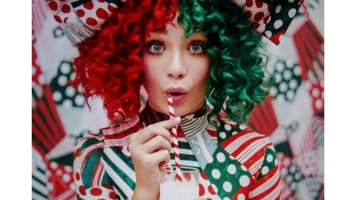 Mengenal Ehlers-Danlos Syndrom, Penyakit Bawaan Langka yang Sempat Diidap Penyanyi Sia