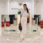 7 Potret Cantik Mikha Tambayong, Aktris Cerdas Lulusan Harvard yang Kini Bertugas di Kemenpora