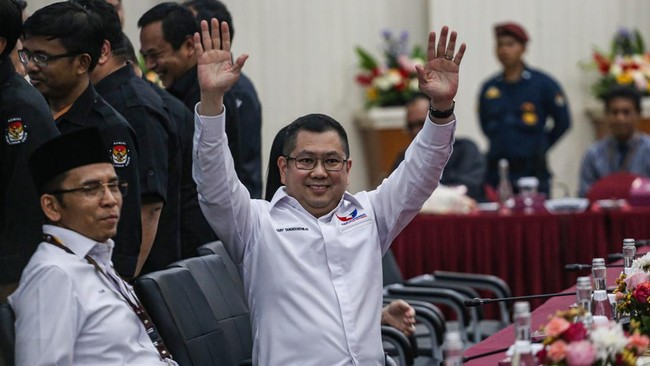 Hary Tanoe mengatakan masyarakat Tionghoa selama ini mendukung kebijakan Jokowi. Mereka juga akan mendukung keputusan Jokowi tentang capres di Pilpres 2024.