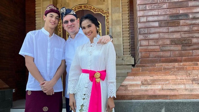 Maudy Koesnaedi dan Suami Pilih Pindah ke Bali Demi Kehidupan Baru Sang Anak, Ada Apa?