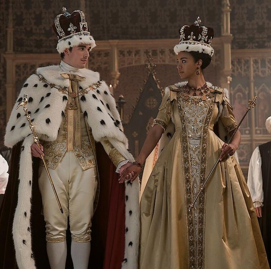 5 Serial Netflix Bertema Kerajaan, Wajib Ditonton Penggemar Royal Family!