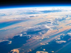 Ilmuwan Menimbang-nimbang Keringkan Stratosfer untuk Atasi Perubahan Iklim