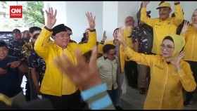 VIDEO: KPUD Sumsel Soroti Aksi Bagi Duit Partai Golkar di Kantor KPUD