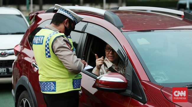 Mabes Polri memastikan tilang manual ini hanya menyasar pengguna jalan yang melakukan pelanggaran secara kasat mata, bukan dengan melaksanakan razia.