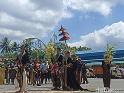 Melihat Tradisi Temu Manten Tebu di Blitar Awali Musim Giling Pabrik Gula