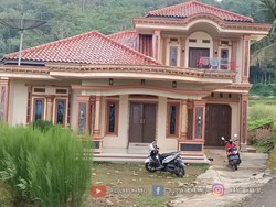 Viral! Rumah Mewah di Pinggir Sawah Ternyata Milik Penjual Batagor
