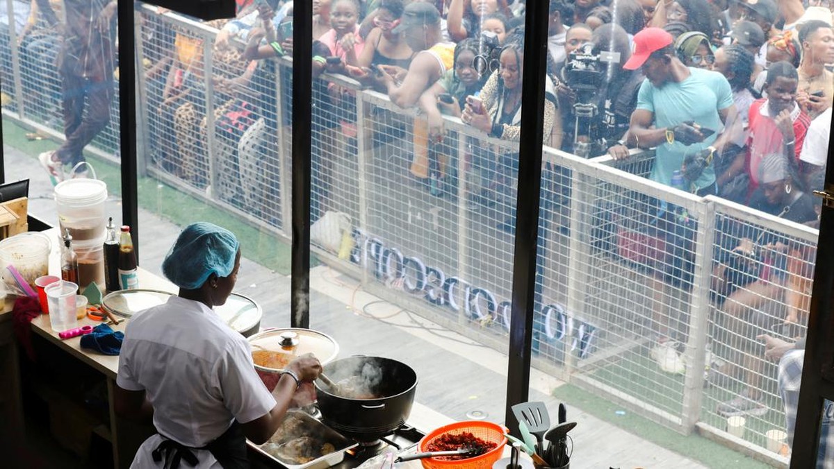 FOTO: Koki Nigeria Masak Nonstop Selama 100 Jam