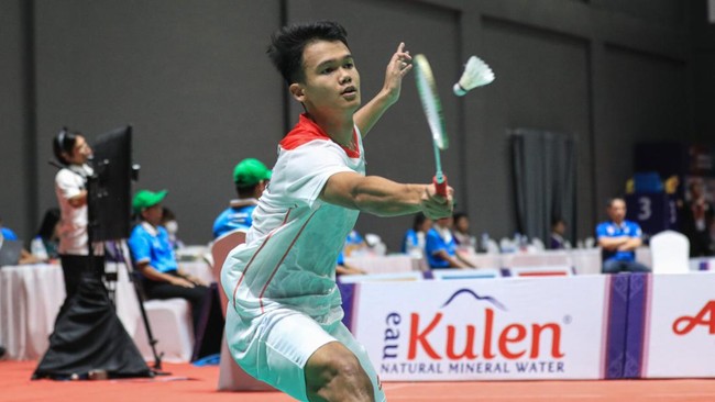 Atlet badminton Indonesia Christian Adinata berminat latihan bareng Viktor Axelsen di Dubai, namun hingga saat ini masih fokus pada urusan lain.