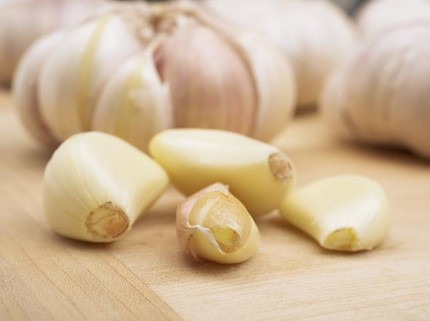 Cara Menghilangkan Benjolan pada Anak dengan Bawang Putih & Bahan Alami Lain