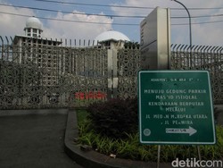 Viral Soal Jukir Liar, Begini Aturan Parkir di Basement Masjid Istiqlal