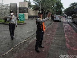 Jukir yang Getok Tarif Parkir Bus Rp 300 Ribu di Istiqlal Diburu Polisi