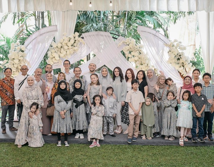 Potret Pesta Sunatan Anak Dian Ayu dan Omesh