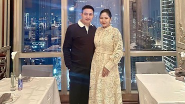 img-title Tunjukkan Surat Cerai, 7 Potret Bucin Ricky Subagja & Istri Daun Muda Beda 26 Tahun