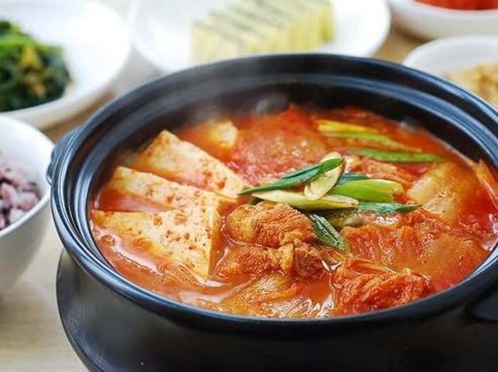 Daftar 7 Makanan Korea Paling Enak yang Sering Muncul di Drakor