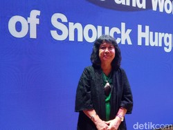 Berbincang dengan Susi Moeimam, Salah Satu Penerjemah Biografi Ilmuwan Snouck Hurgronje