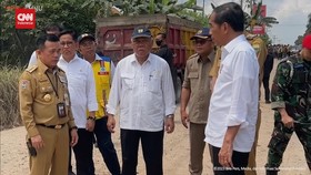 VIDEO: Jokowi Sebut Banyak Jalan Rusak Di Jambi Dikerjakan Daerah