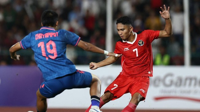 Pemain KMSK Deinze Marselino Ferdinan sukses mencuri perhatian usai menjalani Training Camp (TC) di Belanda bersama timnya.