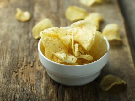 7 Resep Keripik Bawang Renyah untuk Stok Camilan di Rumah