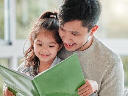 15 Kalimat yang Sebaiknya Diucapkan Ayah untuk Anak Perempuannya, Bikin Peka & Mandiri