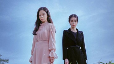img-title Tatapan Kim Tae Hee dan Lim Ji Yeon di Poster Drama 'Lies Hidden in My Garden'