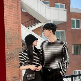 Inspirasi Gaya Couple dengan Pasangan Saat Berlibur, Aesthetic dan Cute Abis!