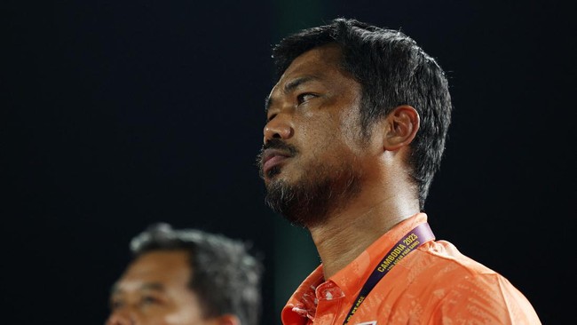 Pelatih Thailand U-23 Issara Sritaro mengungkapkan alasan tim Gajah Perang gagal lolos ke perempat final Piala Asia U-23 2024.