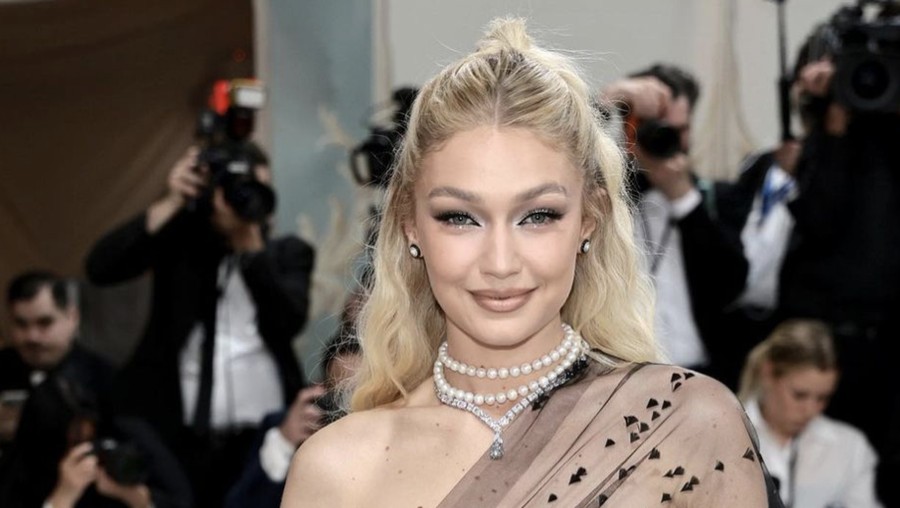Gigi Hadid Bahagia Bisa Siapkan Makanan Anak, Intip Kreasinya! Gigi Hadid Bahagia Bisa Siapkan Makanan Anak, Intip Kreasinya!