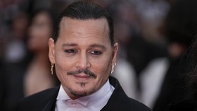 Johnny Depp Makin Bahagia Usai Comeback di Cannes