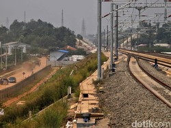 Stasiun Kereta Cepat di Bandung Mulai Dijaga Polisi