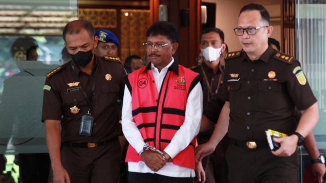 Kemenkominfo angkat bicara usai Menkominfo Johnny G Plate ditetapkan sebagai tersangka dalam kasus proyek menara BTS BAKTI.