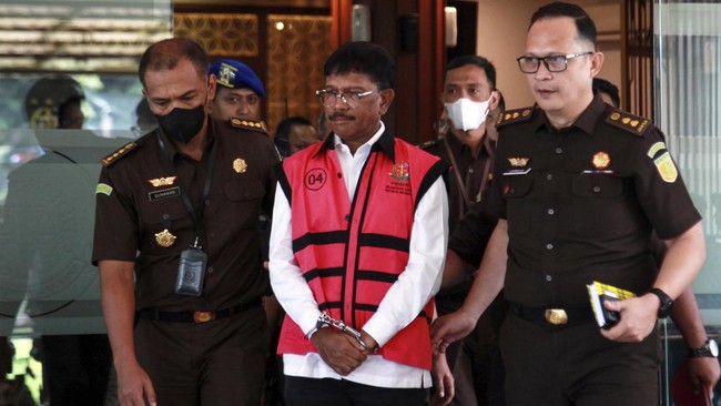 Kejagung RI mengaku membuka peluang penerapan pasal terkait Tindak Pidana Pencucian Uang (TPPU) terhadap mantan Menkominfo Johnny G Plate.