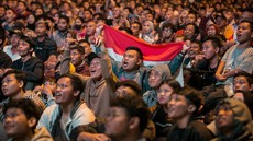 Heru Budi Nobar Timnas U-23 Bareng Ratusan Warga di Lapangan Banteng