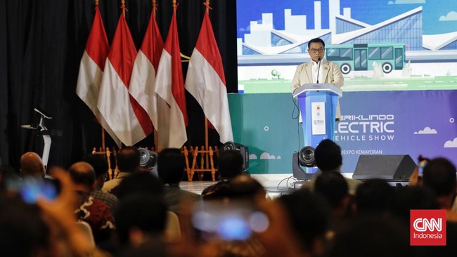 Kepala Staf Kepresidenan (KSP) Moeldoko mengungkapkan pemerintah bakal mengevaluasi kebijakan pemberian subsidi untuk pembelian kendaraan listrik.