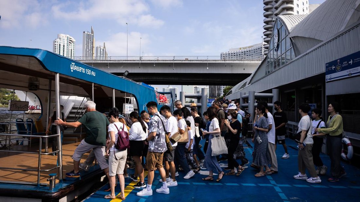 FOTO: Sungai Chao Phraya, Denyut Kota Bangkok yang Menawan