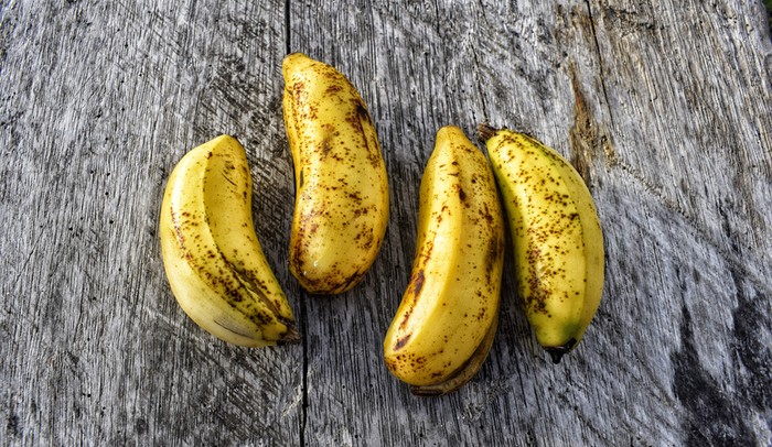 Pisang kulit bercak hitam