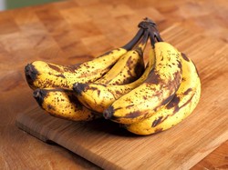 Pisang Tak Mudah Menghitam Jika Disimpan dengan Cara Ini