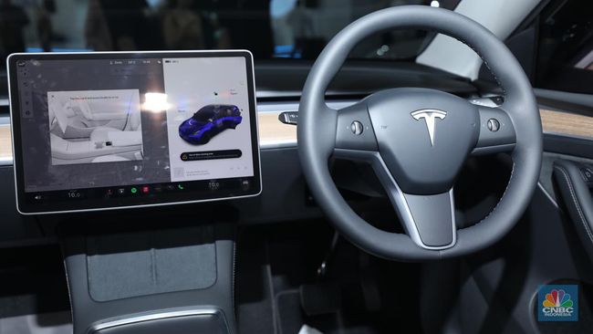 Tesla Mau Jadi Android Buat Mobil Listrik, Tersedia Gratis